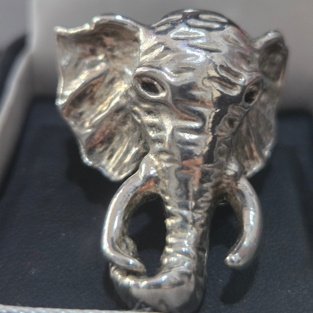 Vintage Elephant Head Ring Size 9