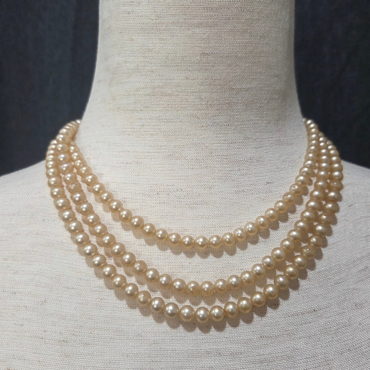 Sarah Covington | Vintage Imitation Pearl Necklace with Decorative Closure