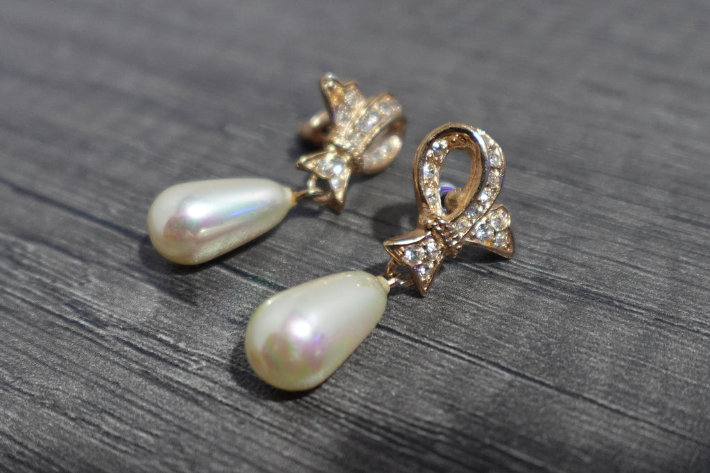 Vintage Gold Tone Drop Earrings