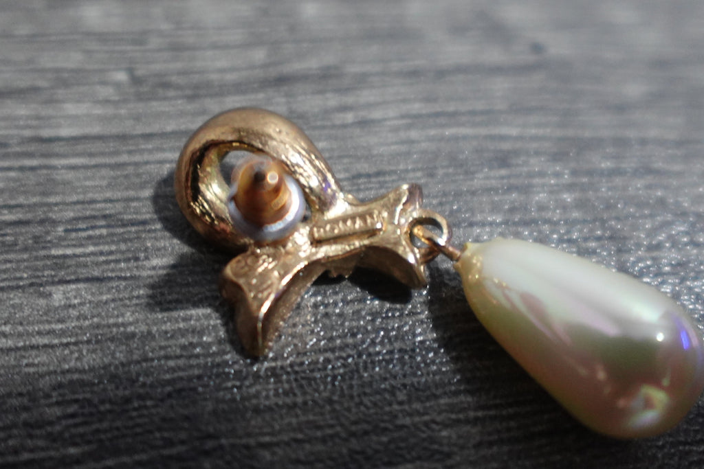 Vintage Gold Tone Drop Earrings