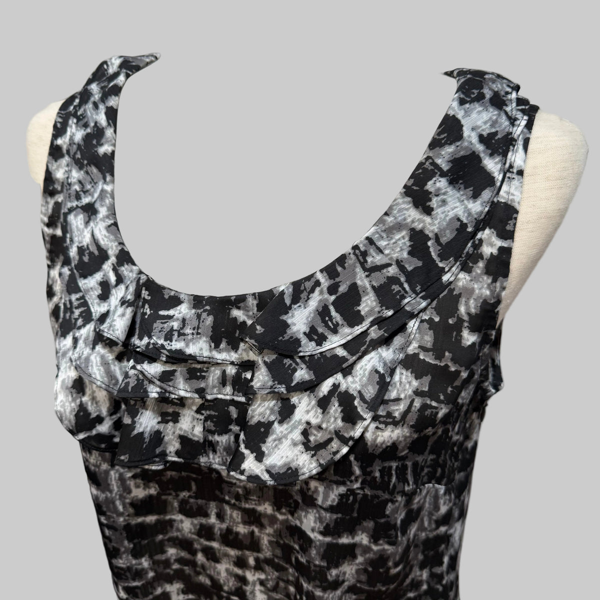 Tahari by Arthur S. Lavine | Ruffled Neckline Gray & Black Sleeveless Blouse
