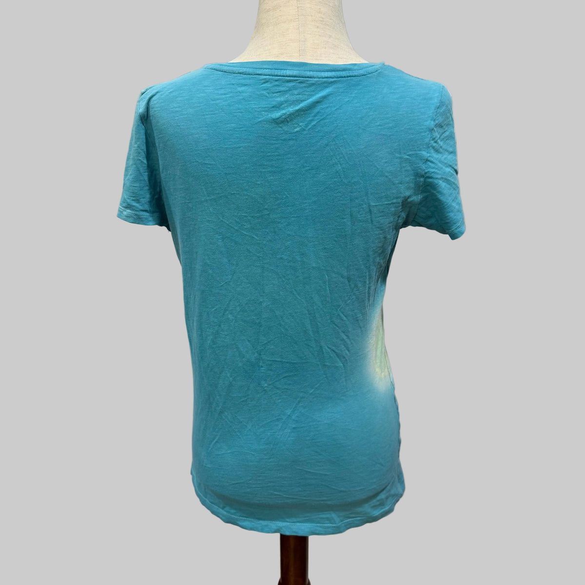American Eagle | Classic V-Neck Logo T-Shirt