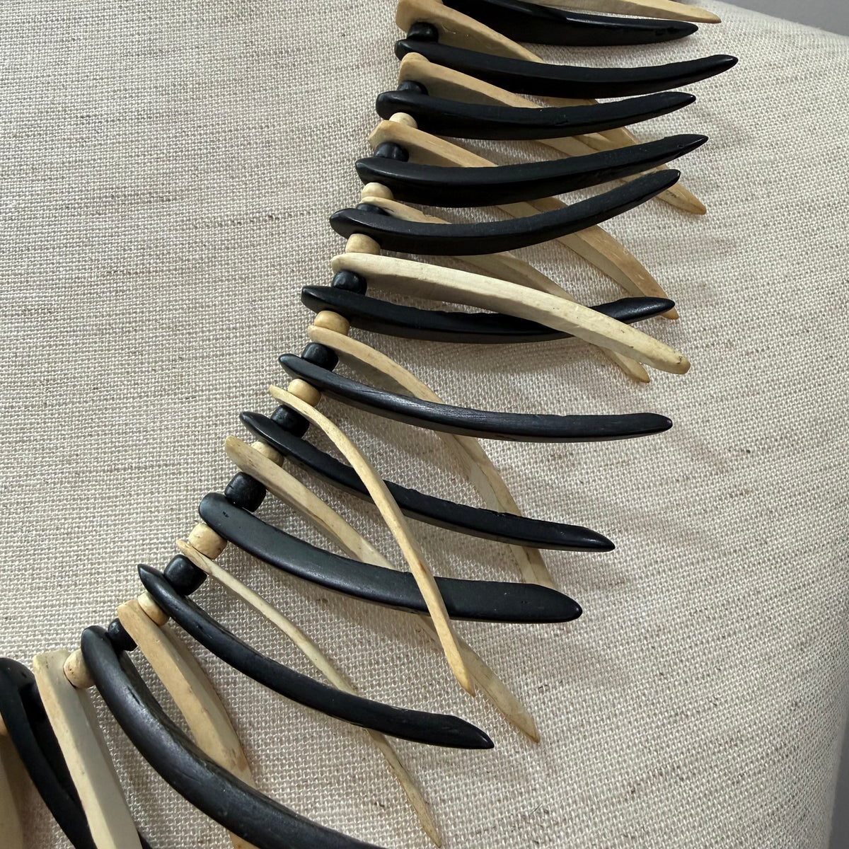 Black and White Samoan Style Ula Nifo Necklace