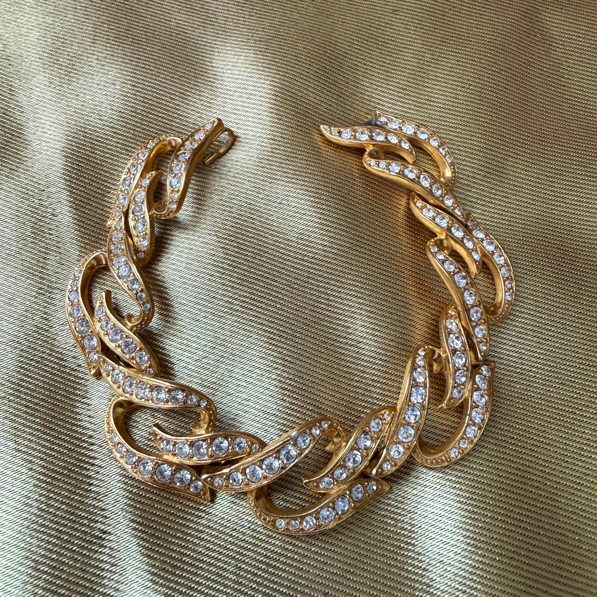 Vintage Avon Elizabeth Taylor Eternal Flame Gold Toned Rhinestone Bracelet
