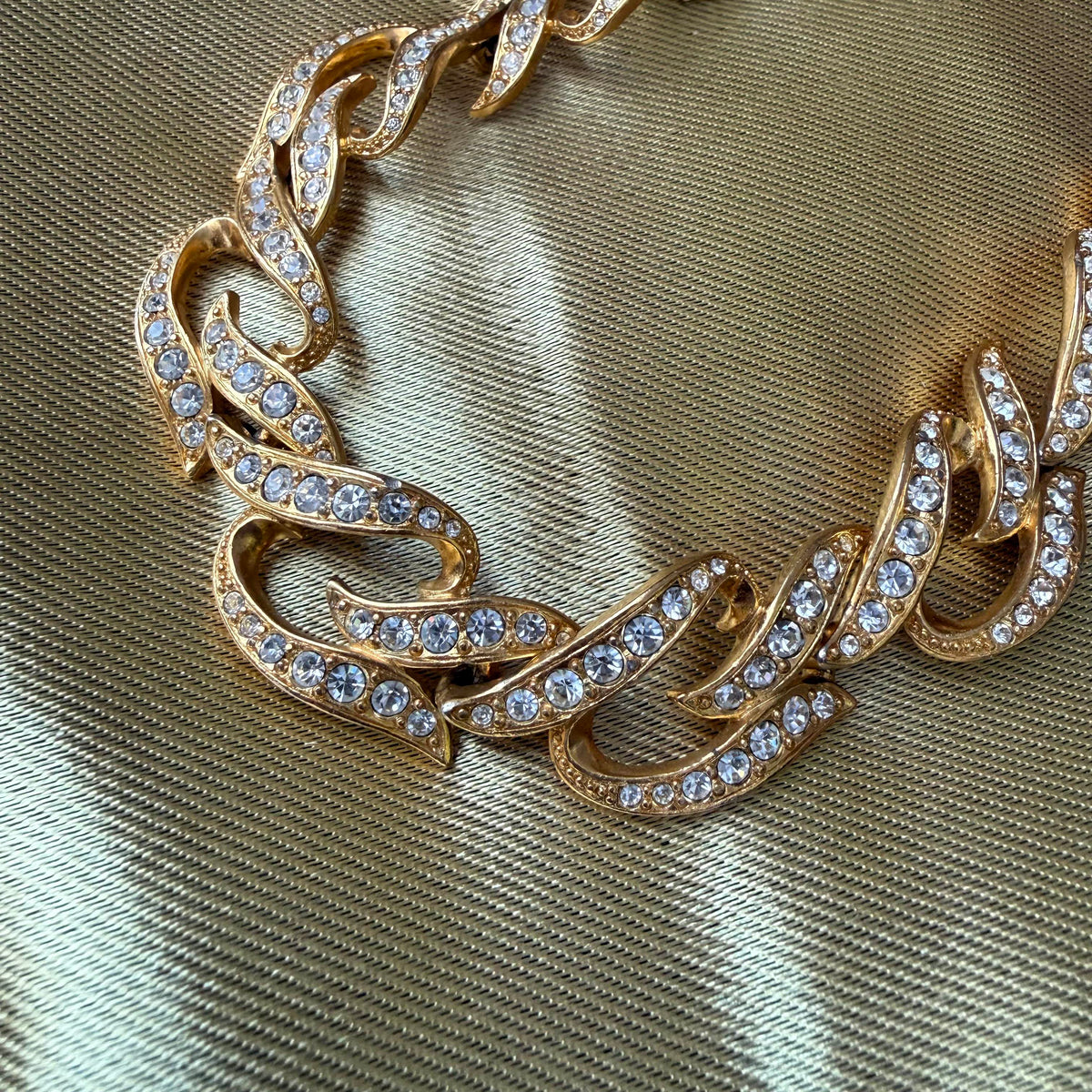 Vintage Avon Elizabeth Taylor Eternal Flame Gold Toned Rhinestone Bracelet
