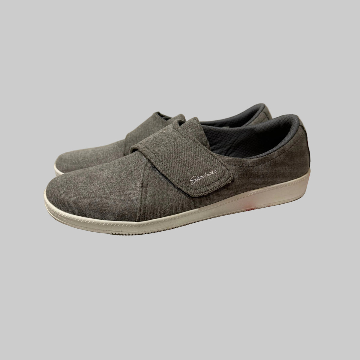 Skechers | Madison Ave Gray Sneakers