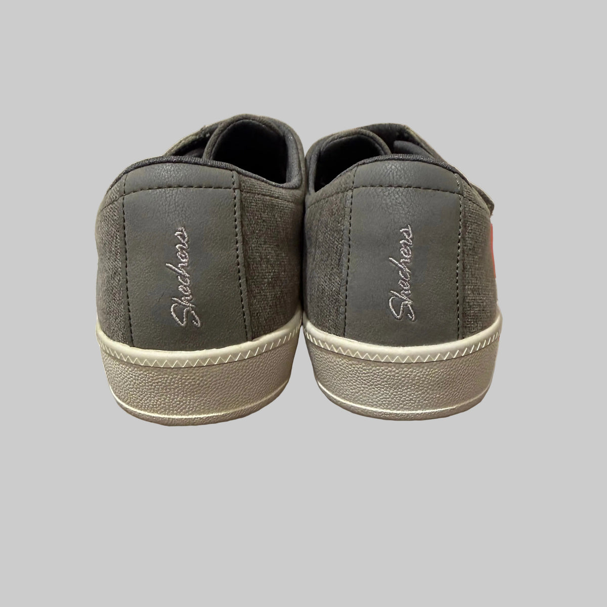 Skechers | Madison Ave Gray Sneakers