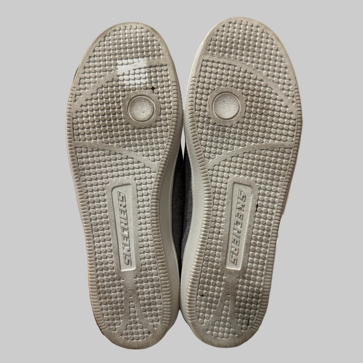 Skechers | Madison Ave Gray Sneakers