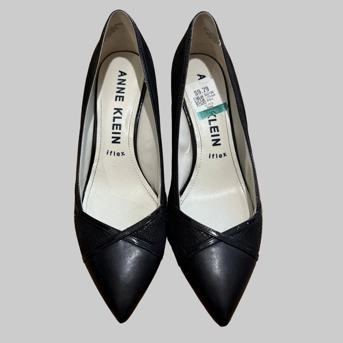 Anne Klein | Flicka Pointed Kitten Heel