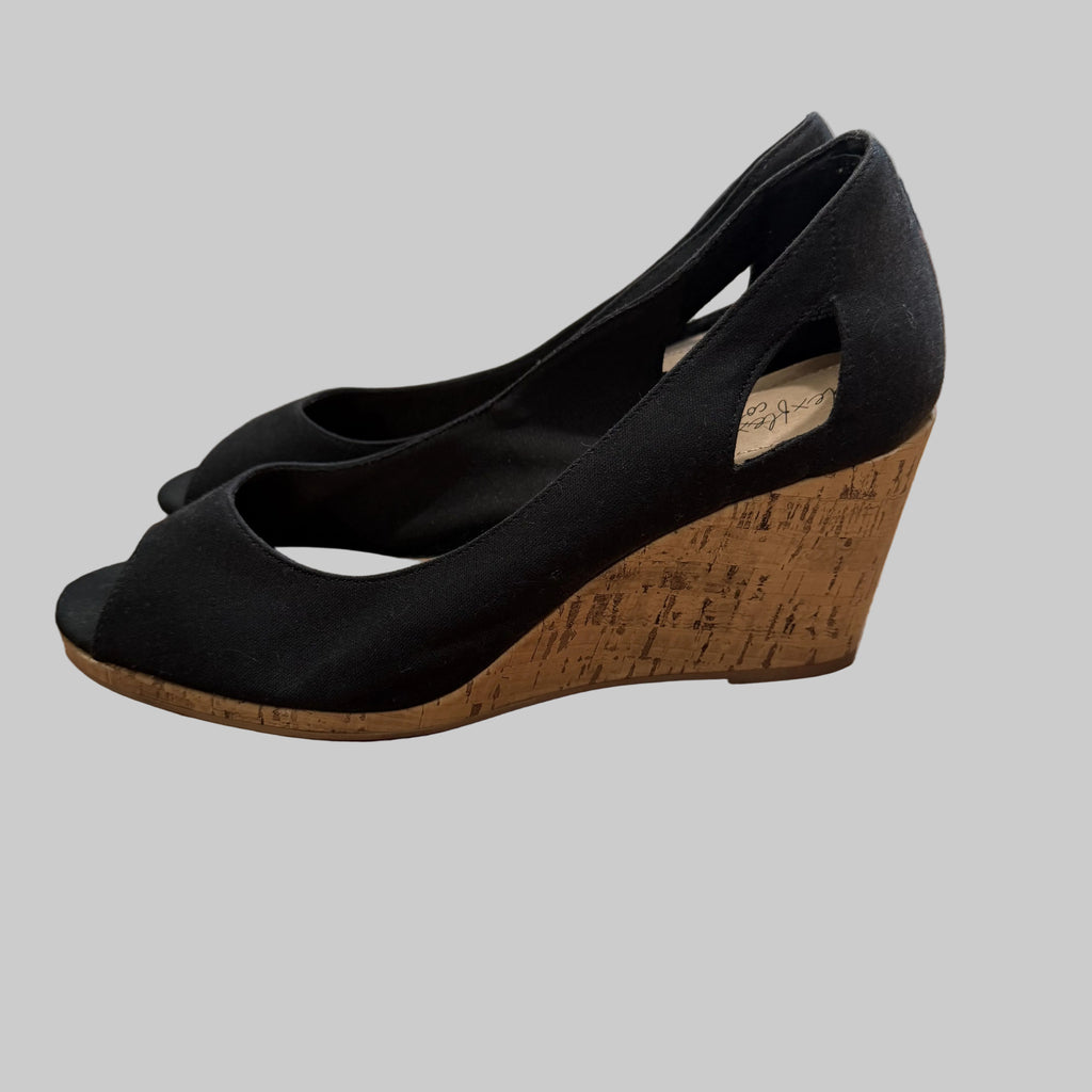 DexFlex Comfort | Black Peep Toe Wedge Heels