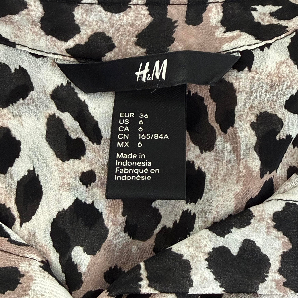 H&M | Hi-Low Sleeveless Button Down