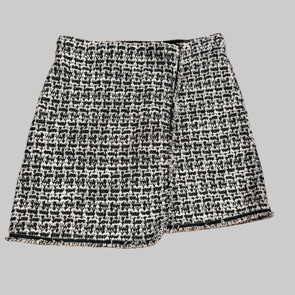 Max Studio | Black & White Knit Mini Skirt