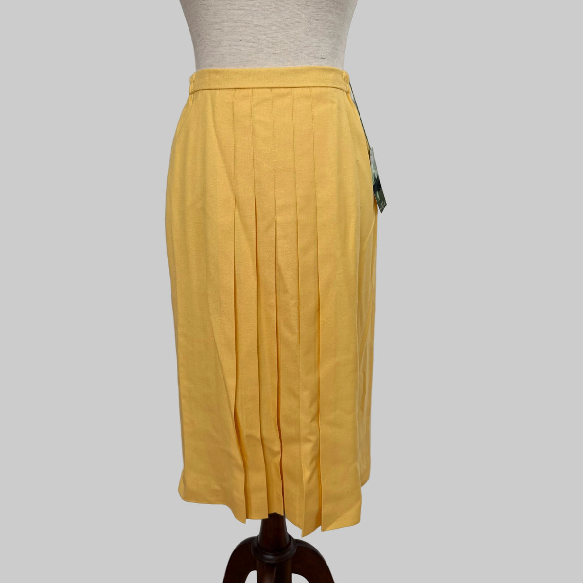 Saville Vintage | NWT Yellow Pleated Pencil Skirt