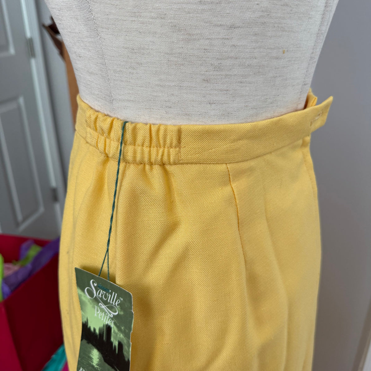 Saville Vintage | NWT Yellow Pleated Pencil Skirt