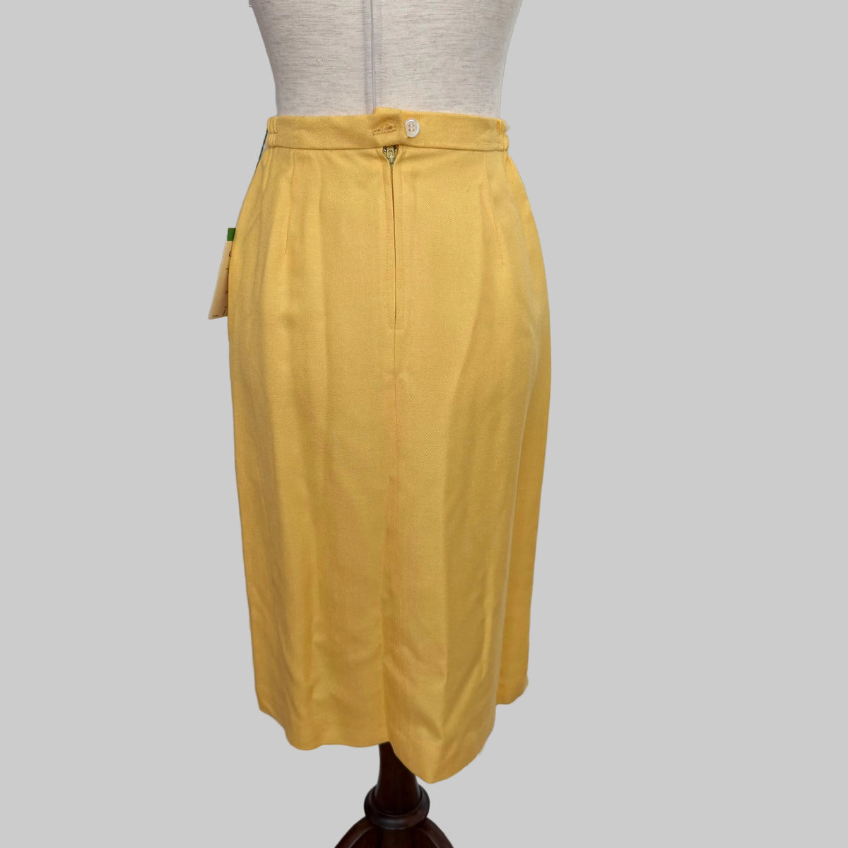 Saville Vintage | NWT Yellow Pleated Pencil Skirt