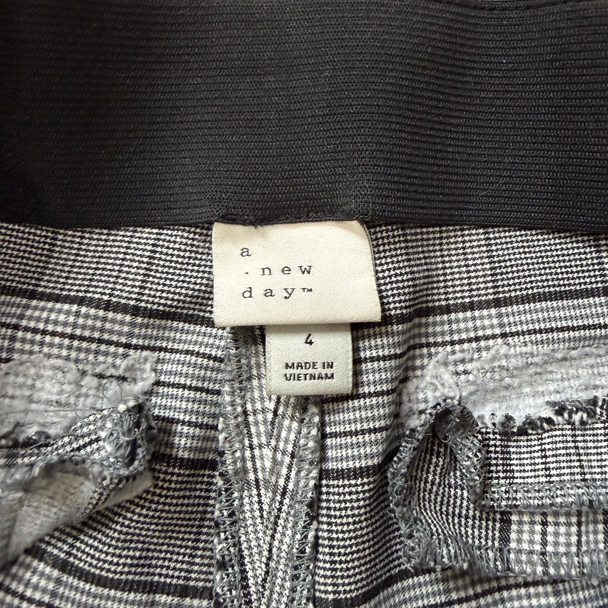 A New Day | Gray Plaid Skinny Leg