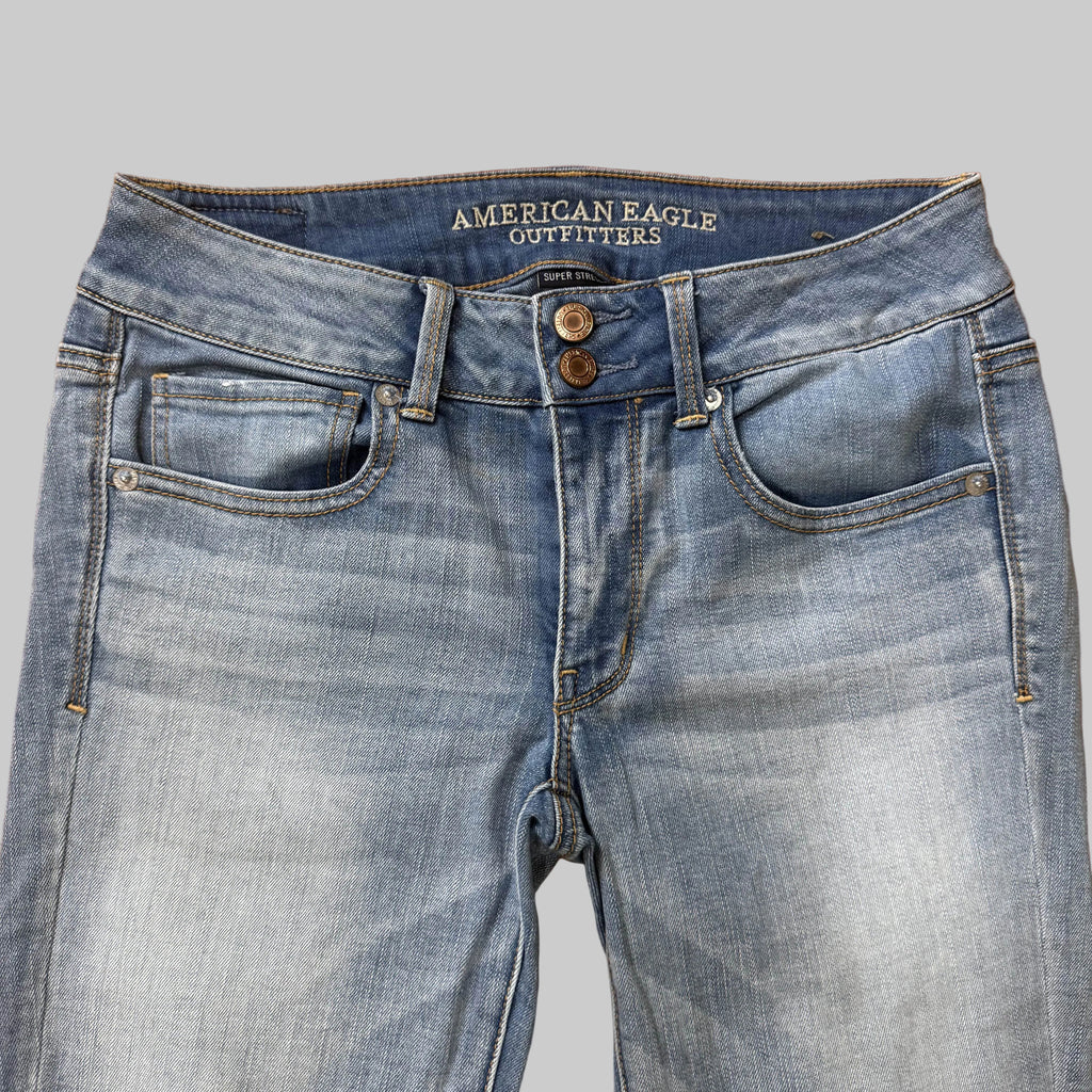 American Eagle | Light Wash Skinny Super Stretch Artist Crop