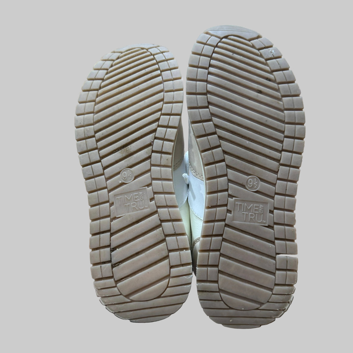 Time and Tru Chunky Jogger Sneaker